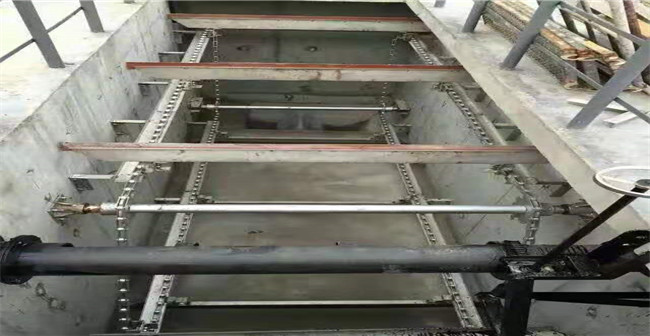 鏈條（tiáo）式（shì）刮泥機