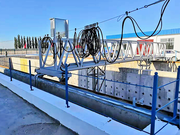 行車式吸泥（ní）機