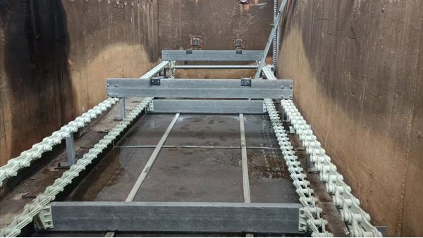 刮泥機廠（chǎng）家（jiā）就看江蘇襄綠環保