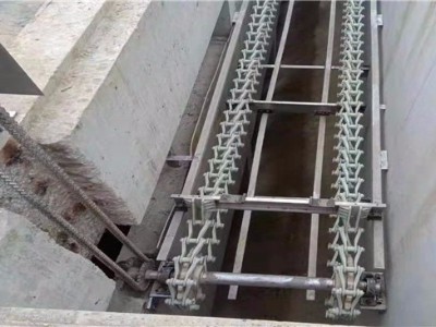 非（fēi）金屬鏈條式刮泥機