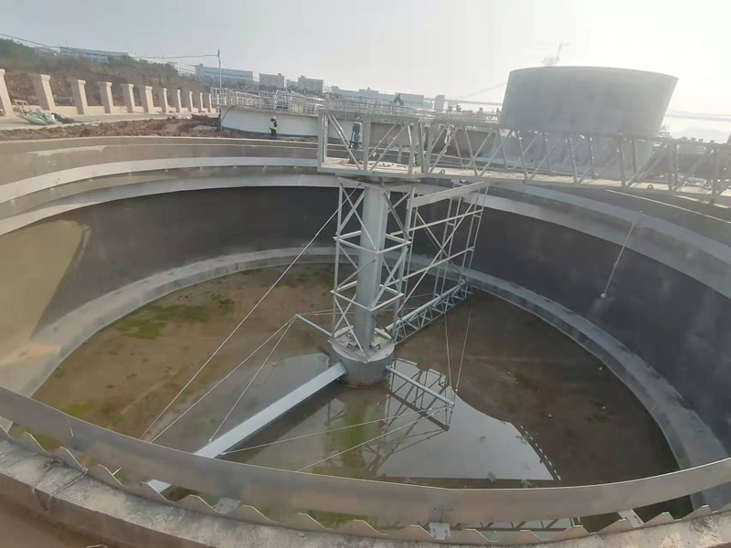 選擇好品質的產品（pǐn）——襄綠環保刮泥機