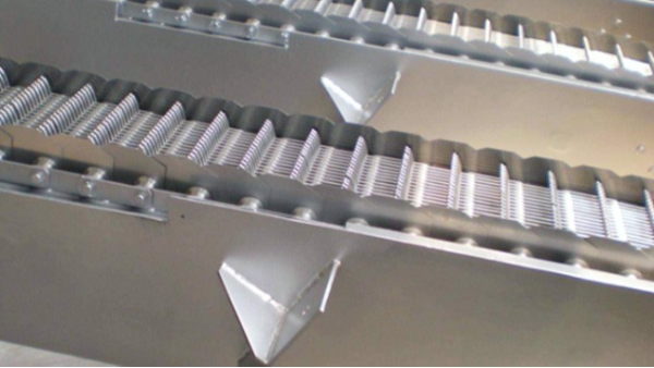 襄綠環保（bǎo）為（wéi）大家普及影（yǐng）響機（jī）械（xiè）格柵的（de）價格因素