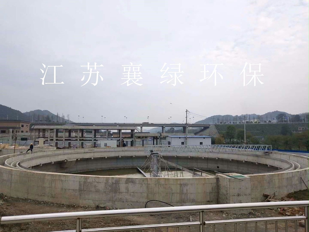 單（dān）管吸泥機