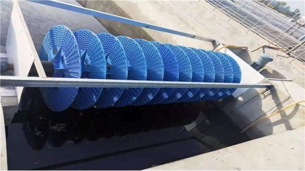 襄綠帶你一起了解氧化溝工藝中導流和混合輥助裝置（zhì）的（de）結構和作用？