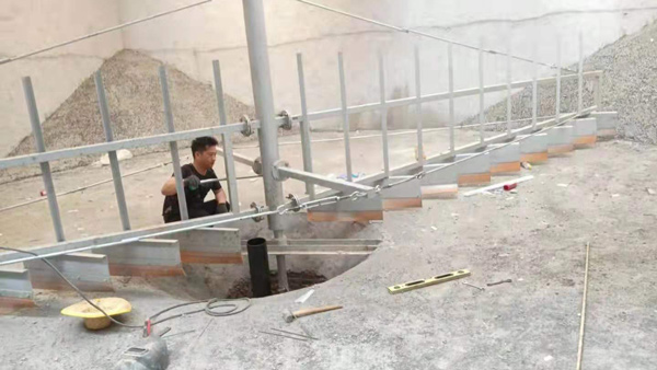 襄綠環保新款（kuǎn）中心傳（chuán）動刮泥機，受到（dào）客戶廣泛（fàn）歡迎！